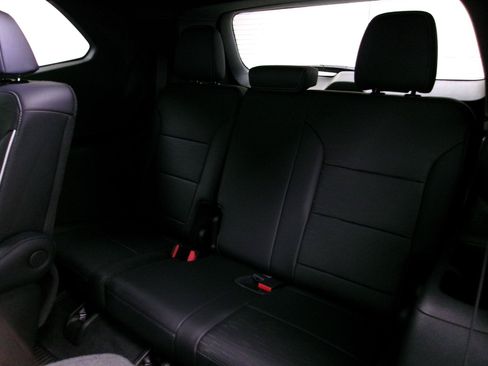 Used 2025 Buick Enclave Sport Touring w/ Power Package AWD/4WD image 9