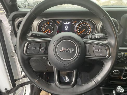 Used 2022 Jeep Wrangler Unlimited Sport image 17