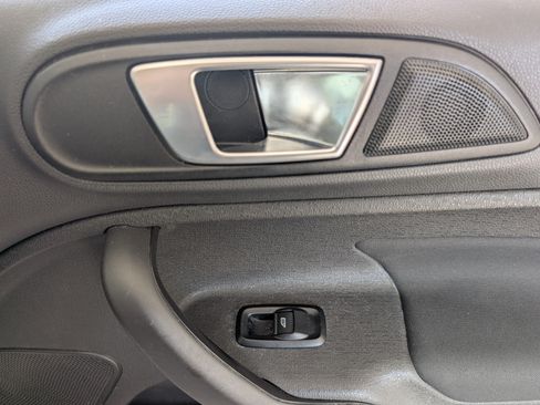 Used 2016 Ford Fiesta SE FWD image 21