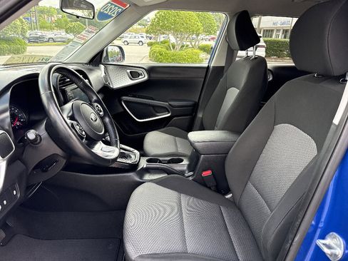 Used 2020 Kia Soul X-Line FWD image 9