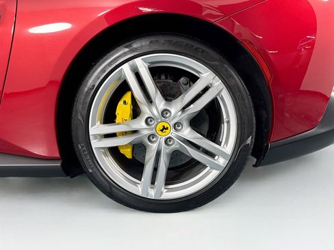 Used 2019 Ferrari Portofino RWD image 31