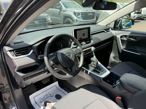 Used 2025 Toyota RAV4 XLE w/ Convenience Package image 3