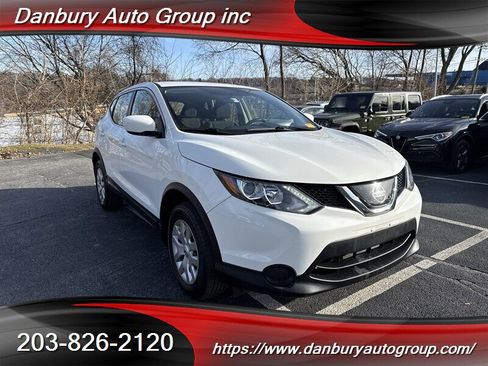 Used 2019 Nissan Rogue Sport S image 8
