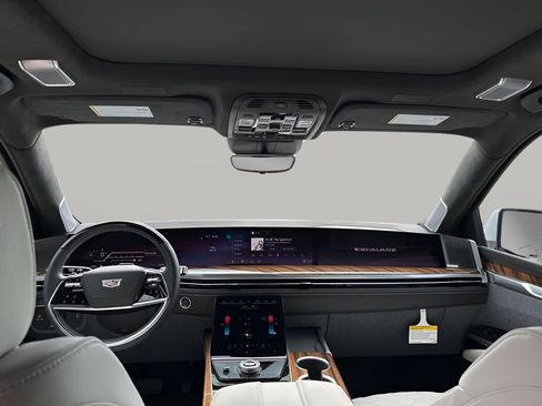 New 2026 Cadillac Escalade Platinum Sport w/ LPO, Floor Liner Package AWD/4WD image 27
