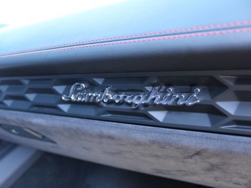 Used 2015 Lamborghini Huracan LP 610-4 image 26