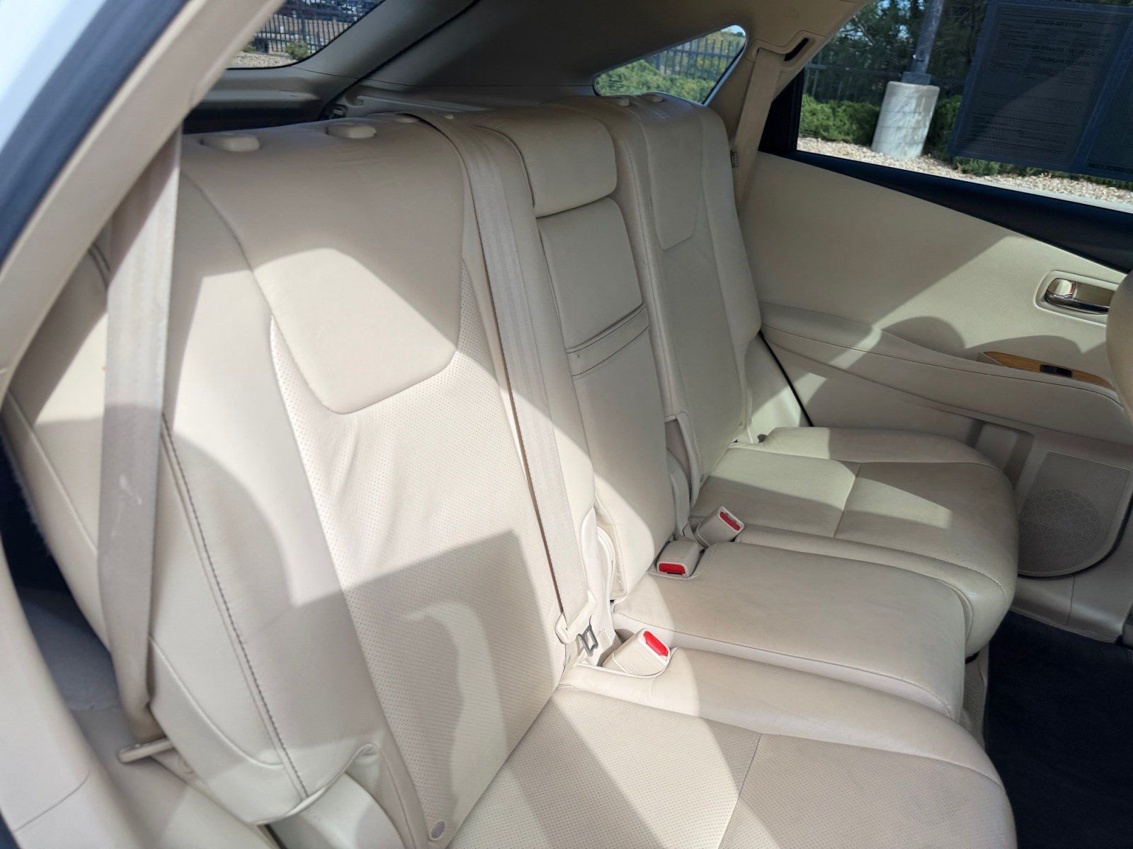Used 2015 Lexus RX 450h AWD image 18
