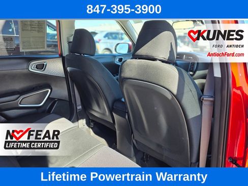 Used 2025 Kia Soul LX w/ LX Technology Package FWD image 25