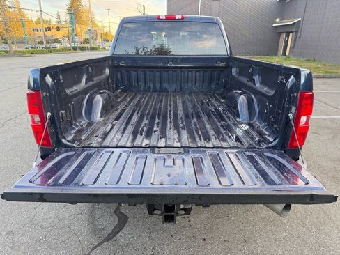 Used 2011 Chevrolet Silverado 2500 LTZ w/ LTZ Plus Package AWD/4WD image 11