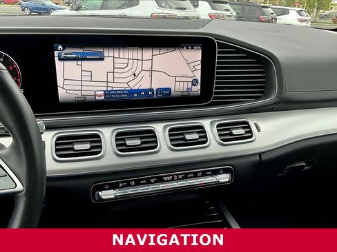 Used 2025 Mercedes-Benz GLS 450 4MATIC image 14