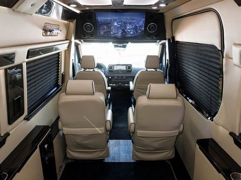 Used 2022 Mercedes-Benz Sprinter 3500 image 20