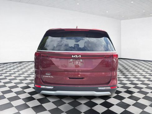 Used 2024 Kia Carnival LX FWD image 6
