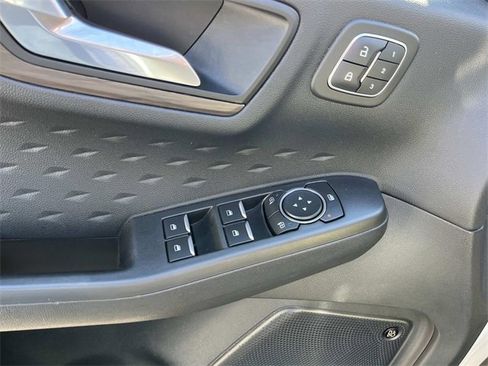 Certified 2020 Ford Escape Titanium image 28