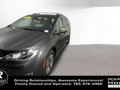 Used 2018 Chrysler Pacifica Limited w/ Advanced Safetytec Group image 5