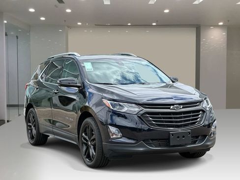 Used 2020 Chevrolet Equinox LT w/ Sport Edition FWD image 6