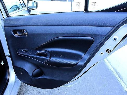 Used 2020 Nissan Versa SV image 13