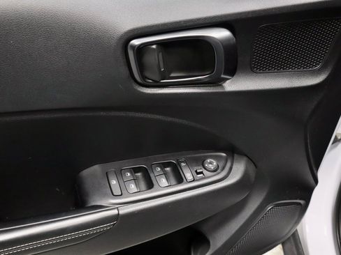 Certified 2023 Hyundai Venue Limited image 24