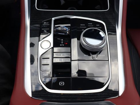 Certified 2025 BMW X6 M60i w/ Executive Package image 29