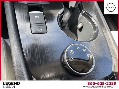 Used 2022 Nissan Rogue SV w/ SV Premium Package image 29