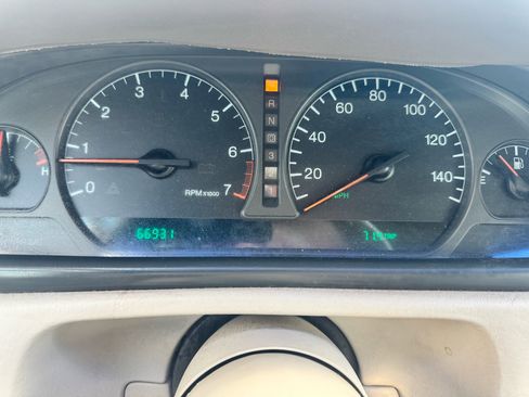 Used 2001 Cadillac Eldorado ESC w/ Comfort/Convenience Pkg image 14