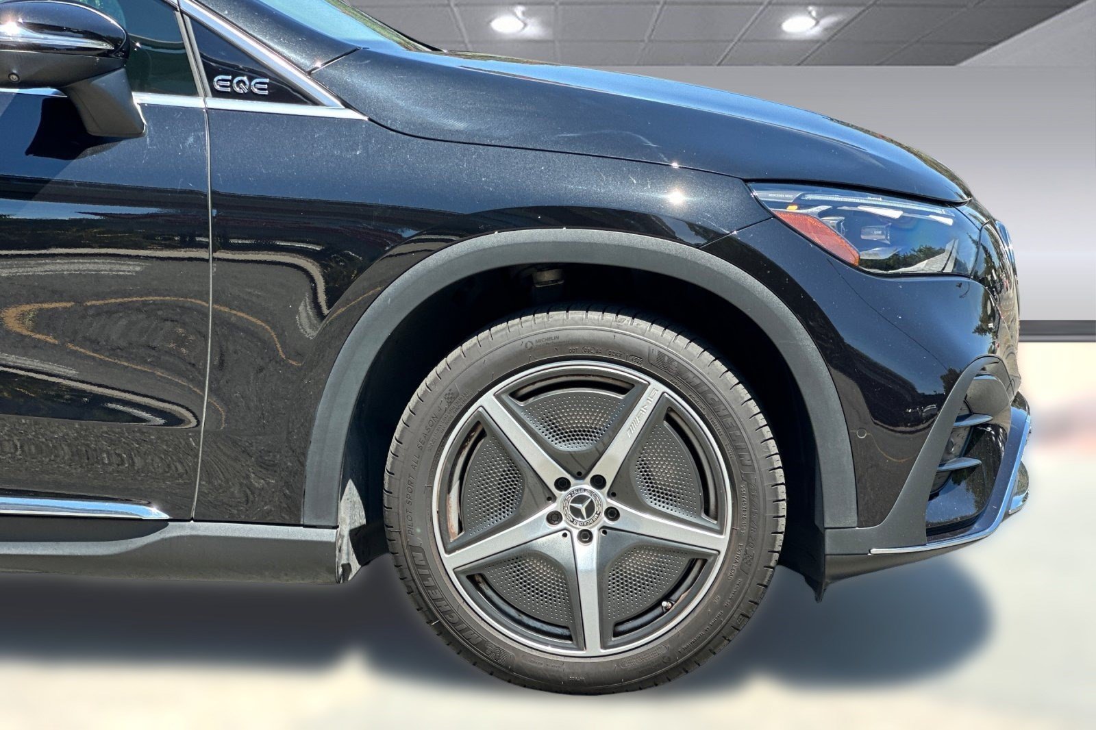 Certified 2023 Mercedes-Benz EQE 500 4MATIC SUV image 38