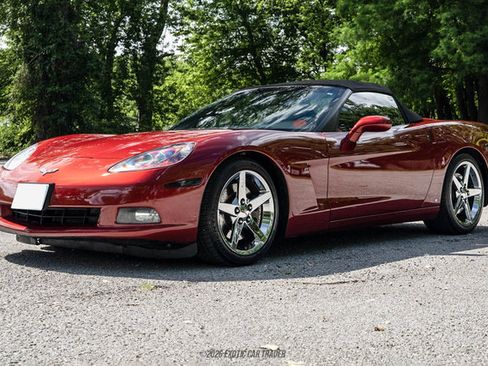 Used 2008 Chevrolet Corvette Convertible w/ Preferred Equipment Group RWD image 16