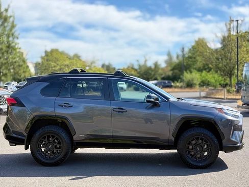 Used 2023 Toyota RAV4 XSE AWD/4WD image 6