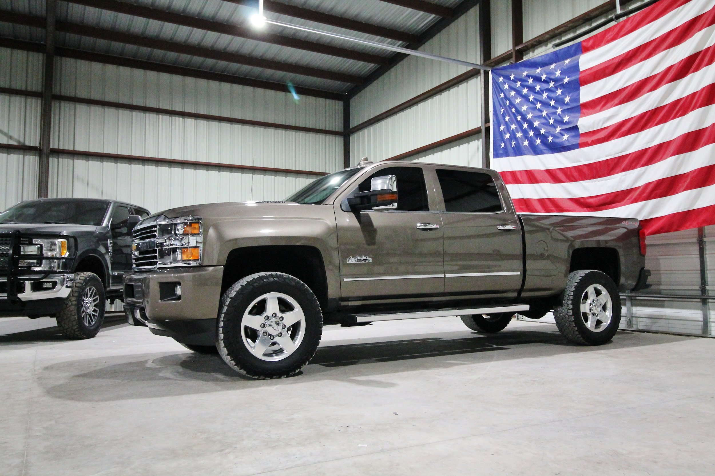 Used 2015 Chevrolet Silverado 2500 High Country w/ Duramax Plus Package AWD/4WD image 4