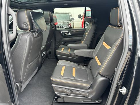 Used 2021 GMC Yukon XL AT4 w/ Rear Media and Nav Package AWD/4WD image 17