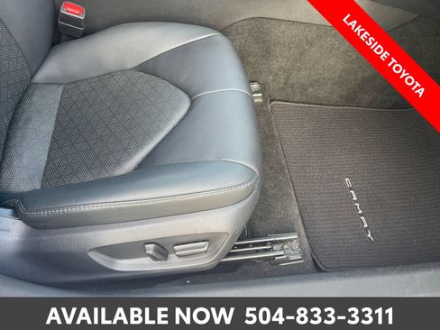 Used 2018 Toyota Camry XSE FWD image 16