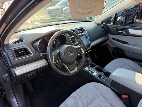 Used 2018 Subaru Outback 2.5i Premium AWD/4WD image 10