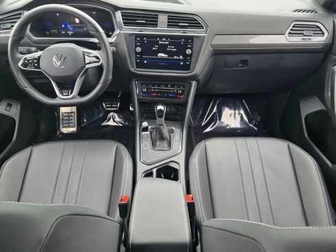Certified 2024 Volkswagen Tiguan SE R-Line FWD image 13