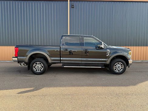 Used 2019 Ford F350 Lariat w/ Lariat Ultimate Package AWD/4WD image 3