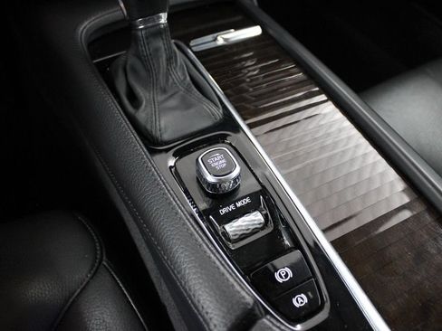 Used 2018 Volvo S90 T6 Momentum w/ Convenience Package AWD/4WD image 37