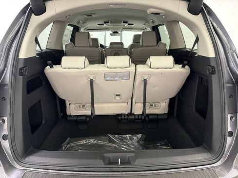 New 2026 Honda Odyssey Touring image 19