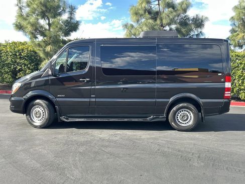 Used 2016 Mercedes-Benz Sprinter 2500 image 3
