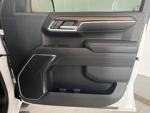 Used 2023 Chevrolet Silverado 1500 LT image 28