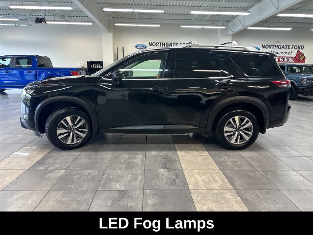 Used 2023 Nissan Pathfinder SL AWD/4WD image 14