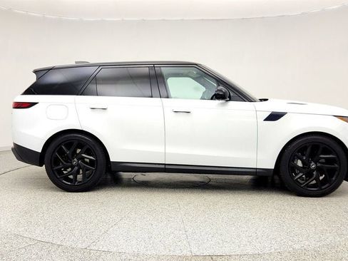 Used 2023 Land Rover Range Rover Sport SE AWD/4WD image 4