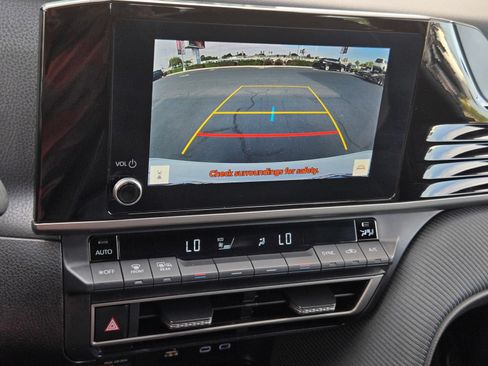 Certified 2025 Toyota Camry SE FWD image 13