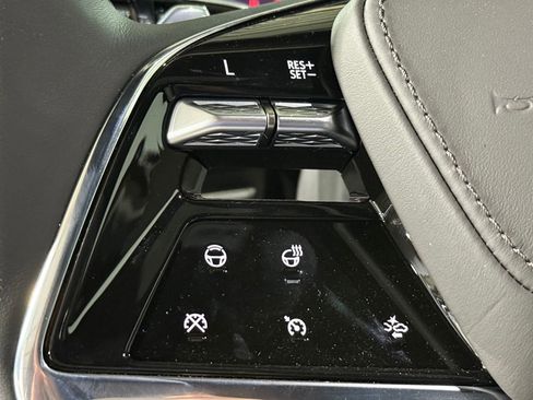 New 2025 Cadillac Escalade Premium Luxury Platinum image 14