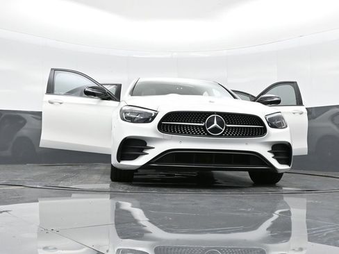Used 2022 Mercedes-Benz E 350 Sedan image 33