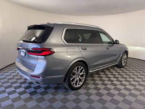 Used 2025 BMW X7 xDrive40i w/ Premium Package AWD/4WD image 9