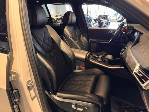 Used 2023 BMW X5 xDrive40i w/ Executive Package image 27