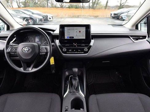 Used 2024 Toyota Corolla LE image 8