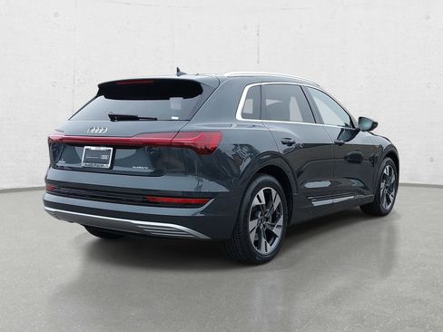 Certified 2023 Audi e-tron Premium Plus w/ Premium Plus Package AWD/4WD image 5