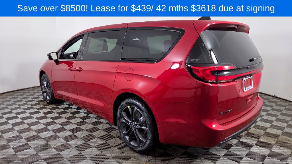 New 2026 Chrysler Pacifica Select FWD image 5