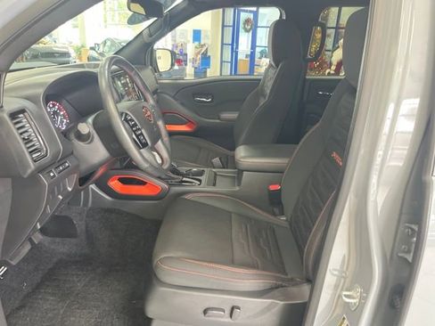 Used 2024 Nissan Frontier Pro-X image 10