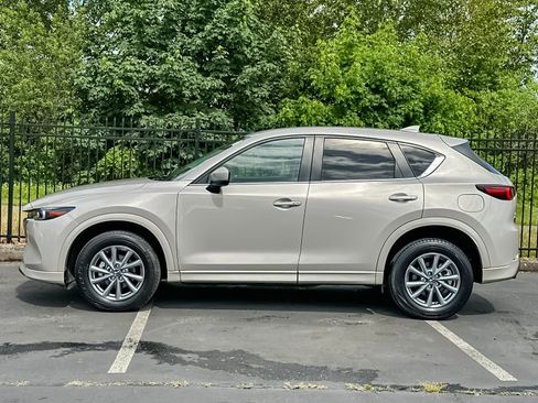 Used 2024 MAZDA CX-5 AWD 2.5 S w/ Select Package image 6