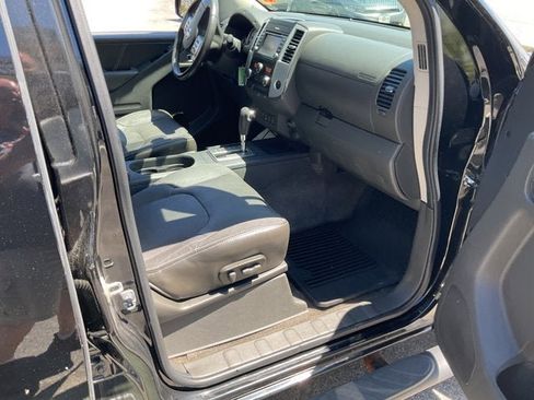Used 2017 Nissan Frontier PRO-4X w/ Pro-4x Luxury Package AWD/4WD image 32