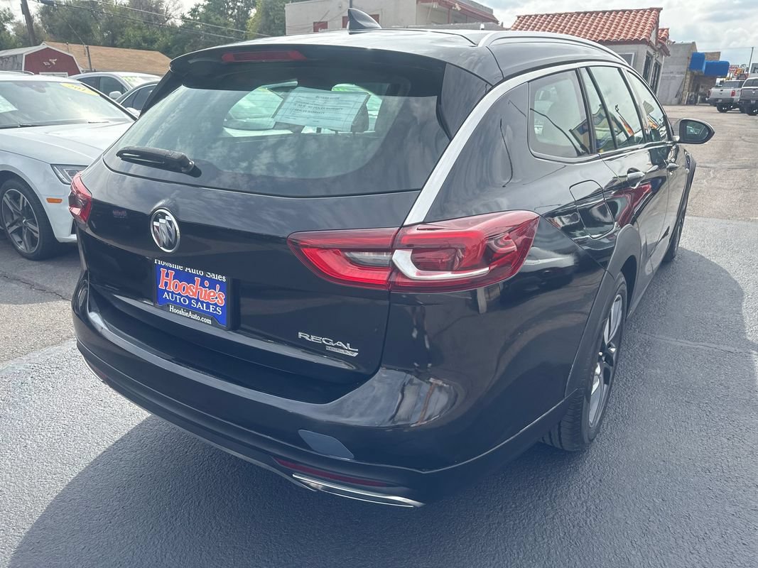 Used 2019 Buick Regal Essence w/ Sights and Sounds Package AWD/4WD image 31